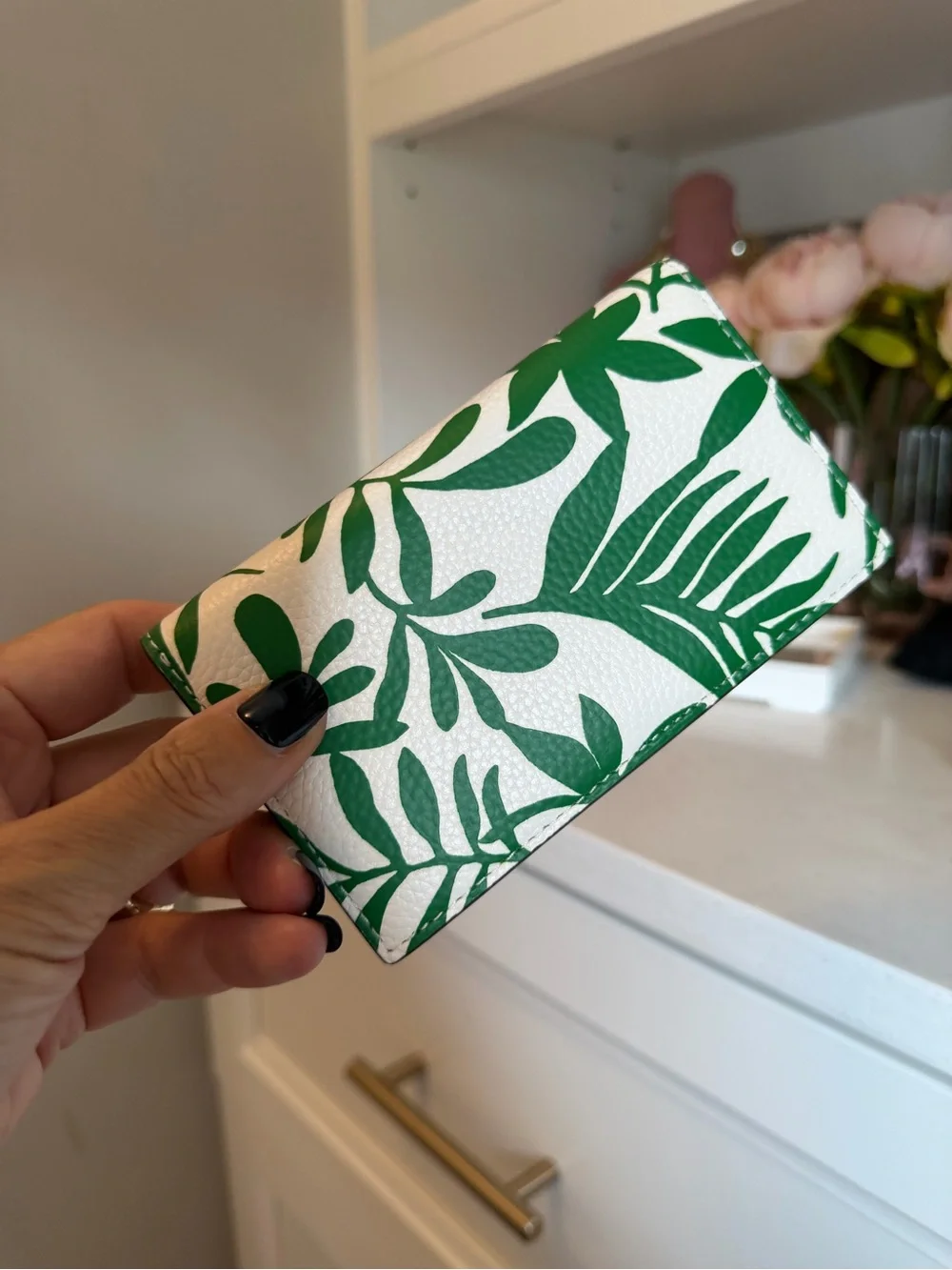 kate spade Green & White Tropical Leaf Zip Wallet